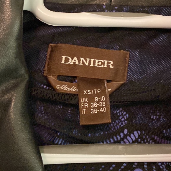 Jackets - Picture 3 of 9